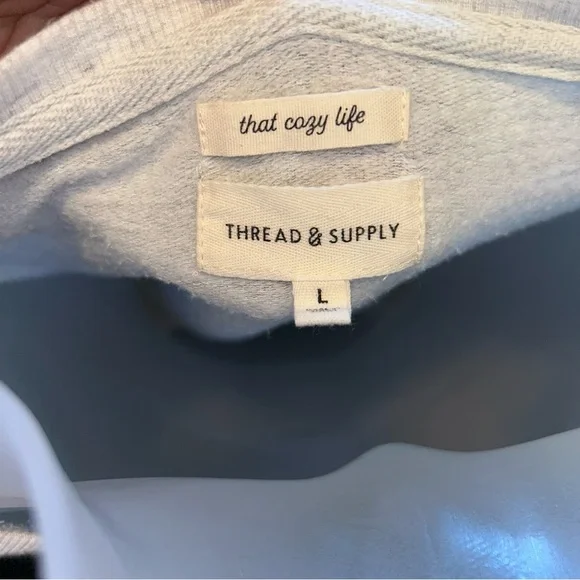 Thread and Supply camo pullover crew neck sweatshirt - Picture 4 of 4